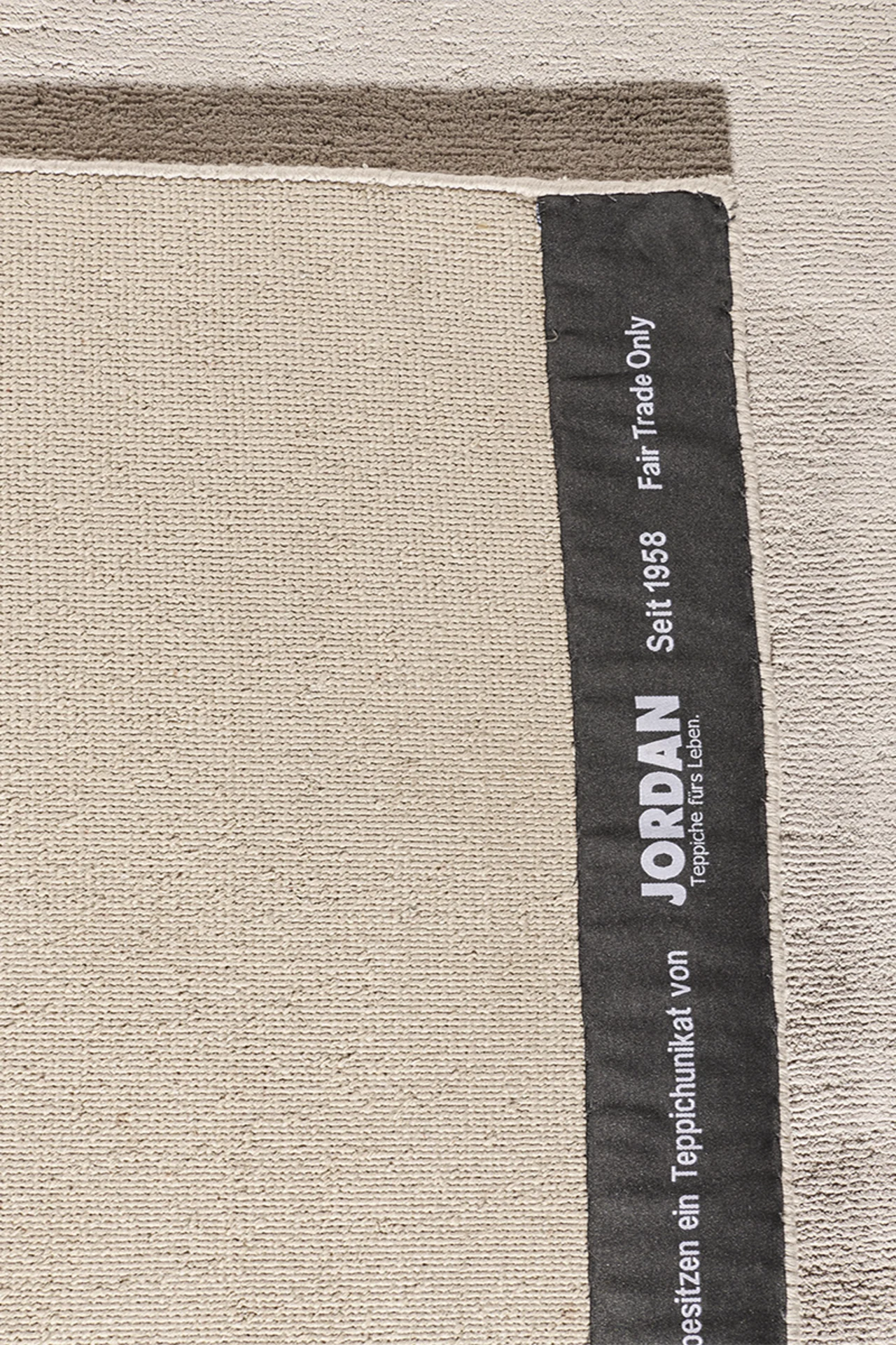 Jordan Masterpiece Designteppich - Greige